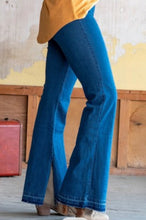 Load image into Gallery viewer, Laura Flare Denim
